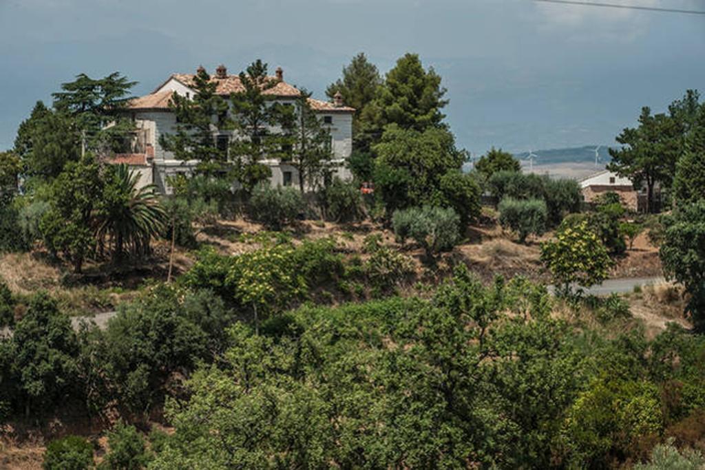 Agriturismo Miracco Atanasio Franco "Il Maniero" Villa Santa Sofia d'Epiro Exterior photo